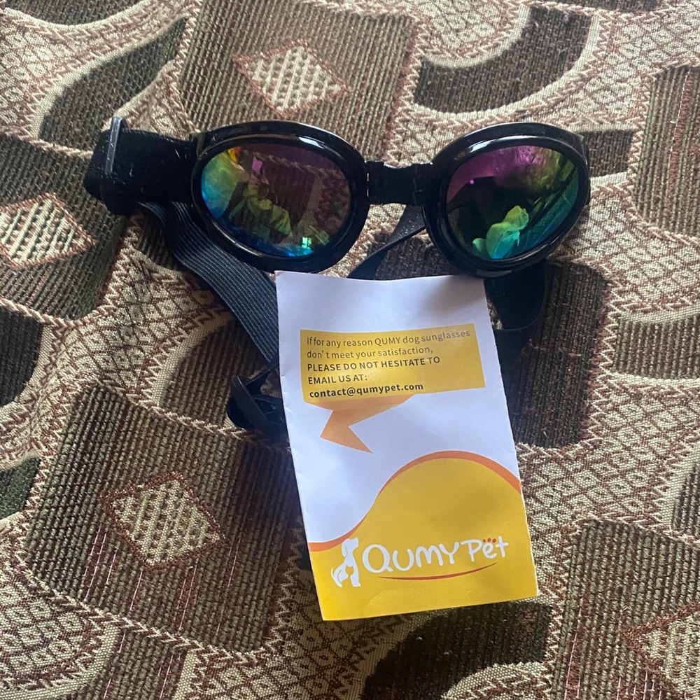 Qumy Pet 🐶 Goggles – UV Protection – Adjustable Straps – For Dogs Over 15 lbs